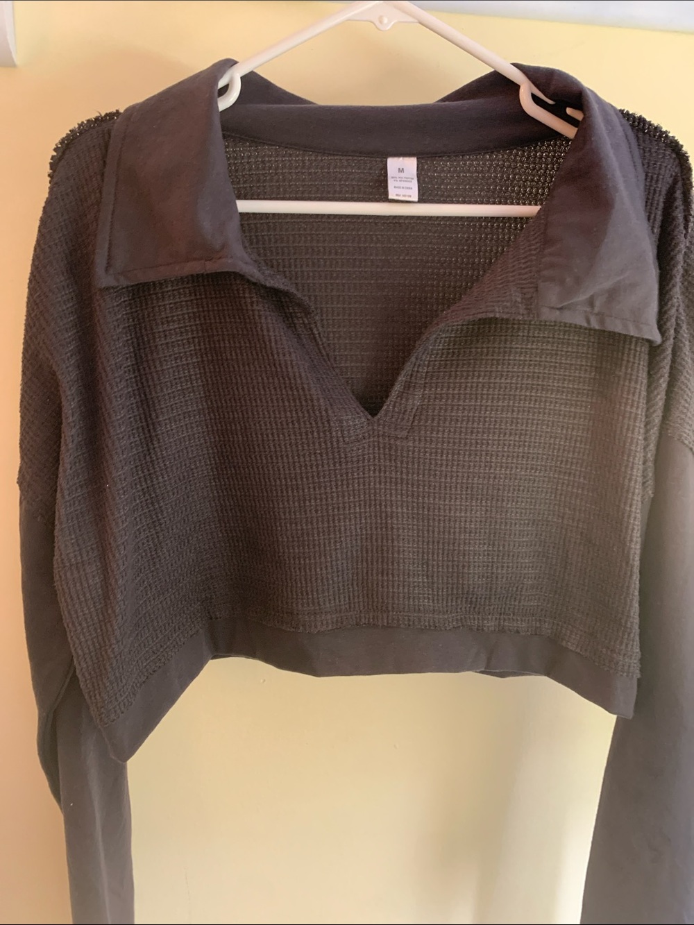 Source Unknown Black Cropped Waffle-Knit Polo Hoodie